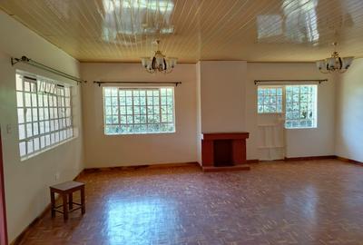 3 Bed House with En Suite in Loresho