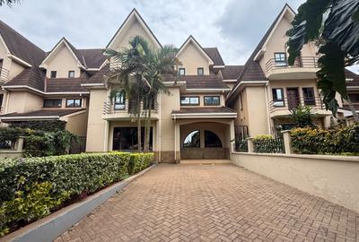 5 Bed Townhouse with En Suite in Lavington