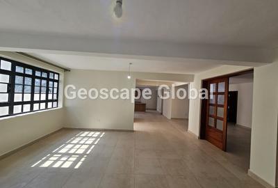 2 Bed Apartment with En Suite in Kitisuru