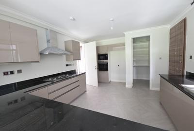 3 Bed Townhouse with En Suite in Runda