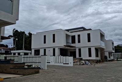 4 Bed Villa with En Suite at Nyali Mombasa