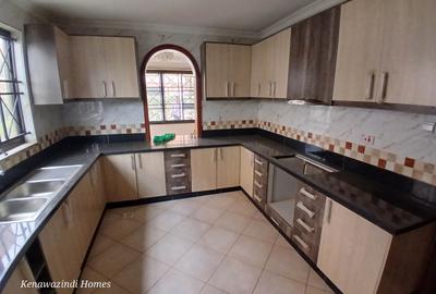 5 Bed Townhouse with En Suite at Syokimau