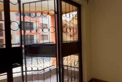 3 Bed Apartment with En Suite at Valley Arcade - 3