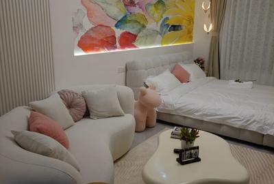 Studio Apartment with Swimming Pool at Wood Avenue
