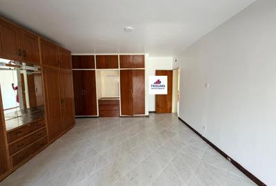 4 Bed Townhouse with En Suite in Westlands Area - 4