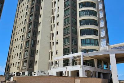 3 Bed Apartment with En Suite at As47