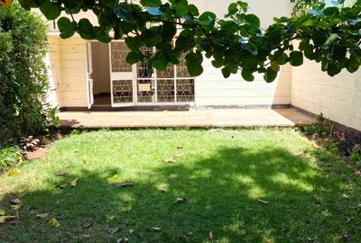 2 Bed House with En Suite at Lavington