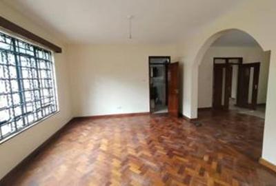 4 Bed Townhouse with En Suite in Lavington