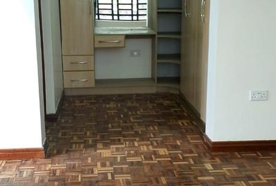 4 Bed Townhouse with En Suite in Runda