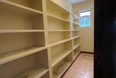 4 Bed Apartment with Borehole in Riverside - 2