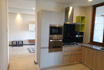 2 Bed Apartment with En Suite in Westlands Area