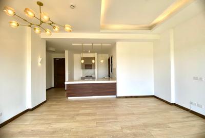 1 Bed Apartment with Swimming Pool in Rosslyn - 2