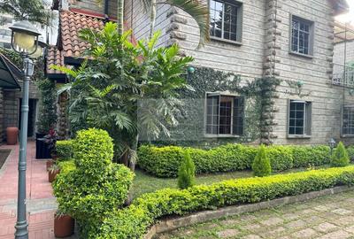 4 Bed Villa with En Suite in Kileleshwa