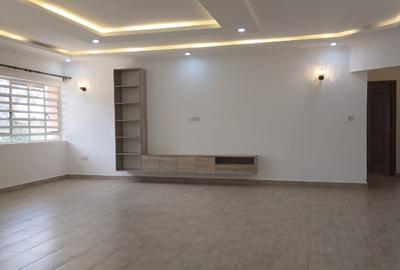 3 Bed Apartment in Ridgeways - 2