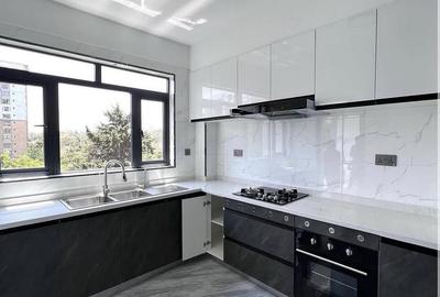 3 Bed Apartment with En Suite at Othaya Road - 3