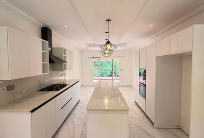 4 Bed Townhouse with En Suite at Lavington Green - 4