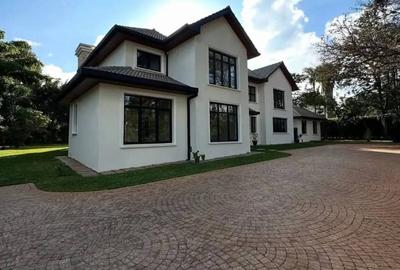 5 Bed House with En Suite in Runda - 4