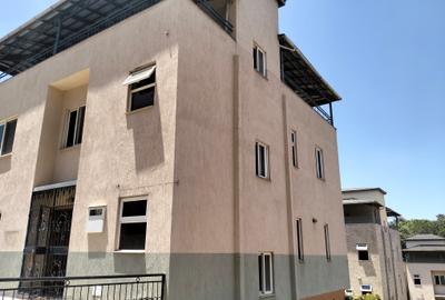 5 Bed Townhouse with En Suite in Lavington
