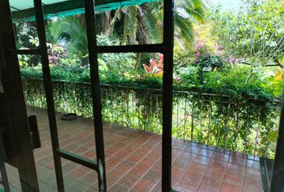 3 Bed Townhouse with En Suite at Lavington - 4