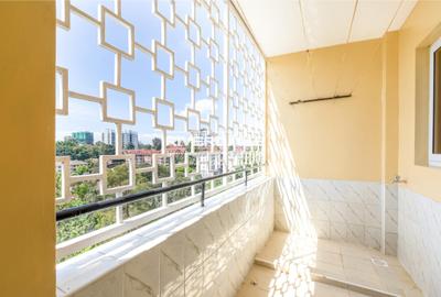 3 Bed Apartment with En Suite in Kilimani - 4