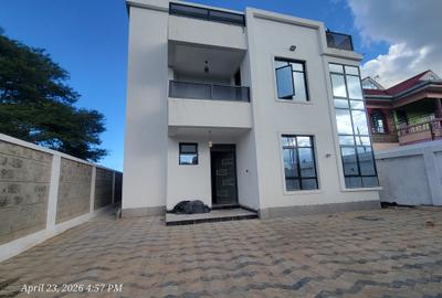 4 Bed House with En Suite at Kenyatta Road