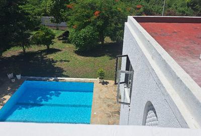 5 Bed Townhouse with En Suite in Diani - 3