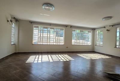 4 Bed House with En Suite in Kitisuru