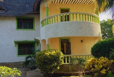 3 Bed Villa with En Suite in Diani