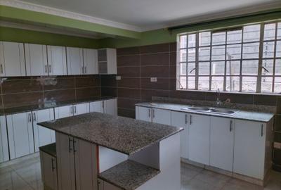 5 Bed House with En Suite in Ongata Rongai