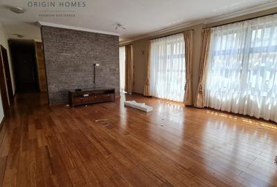 4 Bed Apartment with En Suite at Riverside Drive