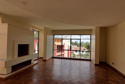 5 Bed Townhouse with En Suite at Lavington Green - 3