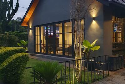 4 Bed House with En Suite in Nyari - 2