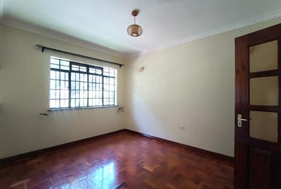 4 Bed House with En Suite in Karen