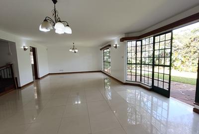 5 Bed Townhouse with En Suite in Spring Valley