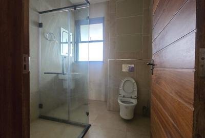 2 Bed Apartment with En Suite in Westlands Area