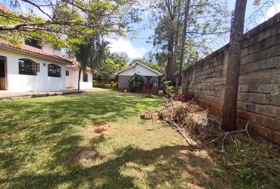 5 Bed House with En Suite in Runda - 2