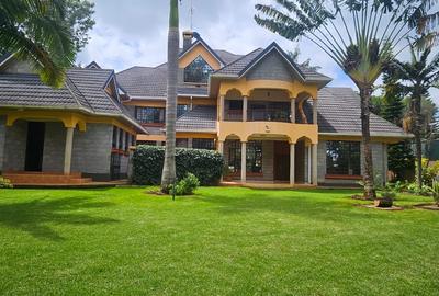 5 Bed House with En Suite in Runda