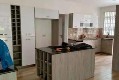 4 Bed Apartment with En Suite in General Mathenge
