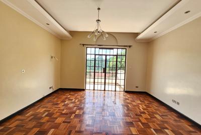 4 Bed House with En Suite in Rosslyn - 3