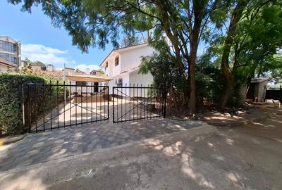 4 Bed House with En Suite in Kilimani
