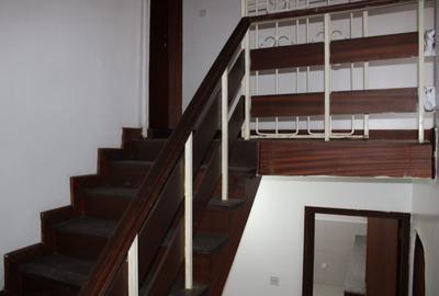 4 Bed Townhouse with Garden in Kilimani - 3