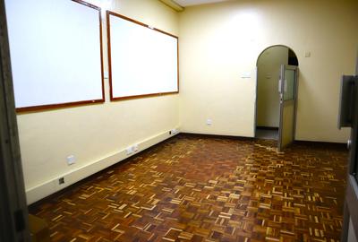5,541 ft² Office with Parking in Gigiri