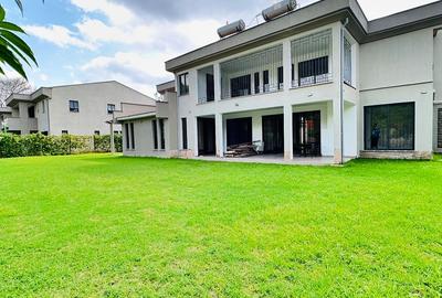 6 Bed Townhouse with En Suite in Lavington