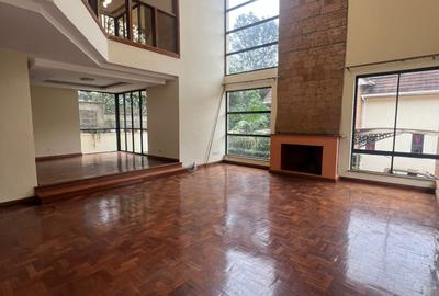5 Bed Townhouse with En Suite in Lavington