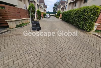 5 Bed Townhouse with En Suite in Lavington