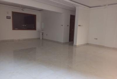 3 Bed Apartment with En Suite in Mombasa CBD - 3