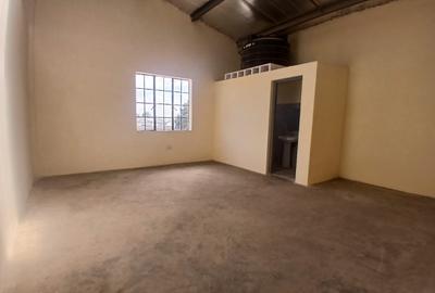 7,800 ft² Warehouse with Parking in Ruaraka - 3