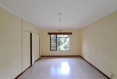 5,000 ft² Commercial Property with Service Charge Included in Westlands Area