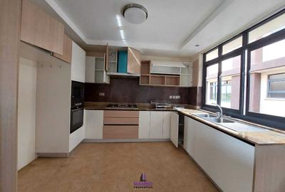 3 Bed Apartment with En Suite at Riverside Drive - 2