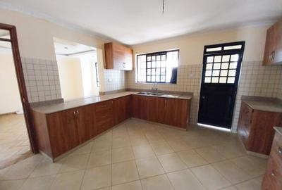 5 Bed House with Garden at Garden Estate